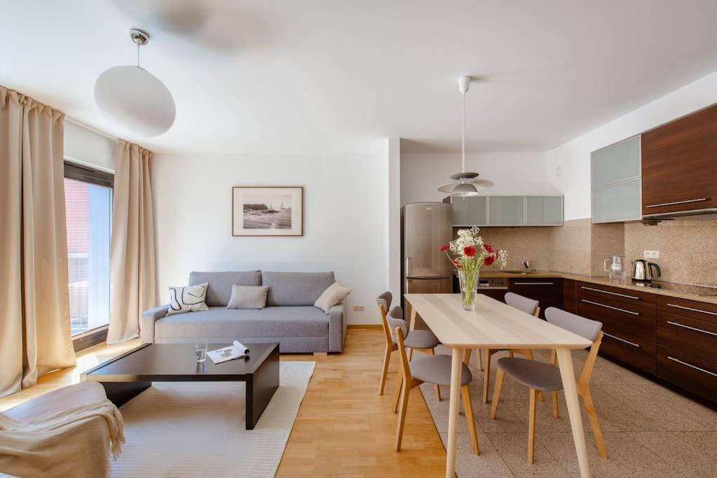 Wygodny Apartament Przy Dworcu Krakow Exterior photo